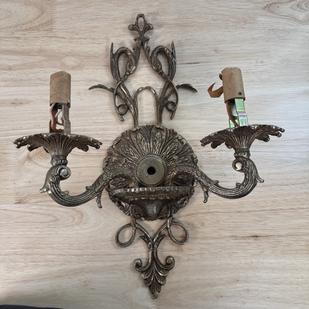Antique Vintage Brass Fixture Moe Light Kentucky 2 Arm Wall Lamp Sconce Regency